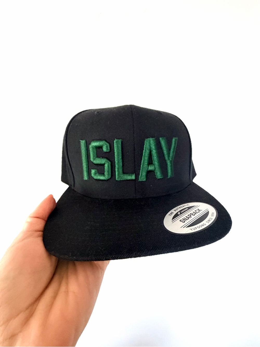 Men’s ISLAY Embroidered Snapback Hat - Black with Green Logo